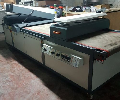 UV KURUTMA KONVEYÖRÜ (DİKLEMESİNE 70X100) ÇİFT UV 120 W/CM LAMBA FULL OTOMATİK IR KURUTMA VE SOĞUTMA HAVALANDIRMA İLAVELİ (YENİ JENERASYON) (SERİGRAFİ + OFSET UYUMLU) (BOYA VE LAK KURUTUR) (SIFIR GİBİ – FUAR DEMOLU) (TÜRK MALI) (1 YIL GARANTİLİ)   OPSİYONLU (İBR)